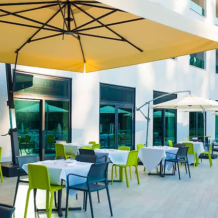 Ibis Styles Milano Est ホテル 4*