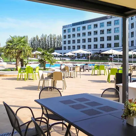 Hotel Ibis Styles Milano Est 4*