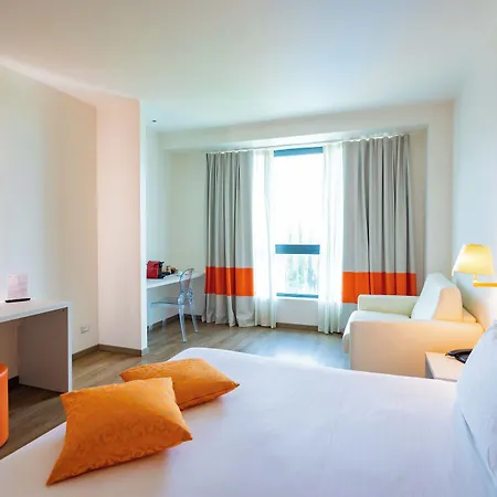 Hotel Ibis Styles Milano Est 4*